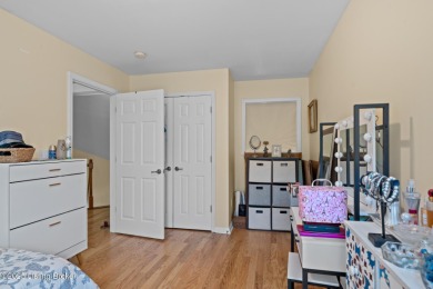 Beautiful Townhome conveniently in the Cardinal Club in on Cardinal Club in Kentucky - for sale on GolfHomes.com, golf home, golf lot