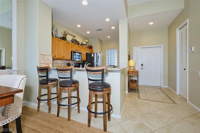 Top floor 2 bedroom condo in Lexington Country Club's Golf on Lexington Country Club in Florida - for sale on GolfHomes.com, golf home, golf lot