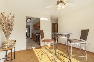 Beautiful! Large Remodeled 1st-Floor End-Unit with attached on Inwood Golf Course in Illinois - for sale on GolfHomes.com, golf home, golf lot