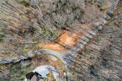 Come build in the Cove, start construction immediately! You have on Linville Falls Golf Club in North Carolina - for sale on GolfHomes.com, golf home, golf lot