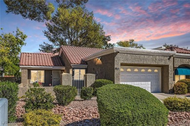 Adorable Townhome in 55+ Sun City Summerlin.  You will love this on Highland Falls Golf Club in Nevada - for sale on GolfHomes.com, golf home, golf lot