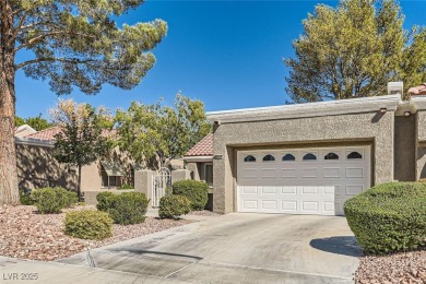 Adorable Townhome in 55+ Sun City Summerlin.  You will love this on Highland Falls Golf Club in Nevada - for sale on GolfHomes.com, golf home, golf lot