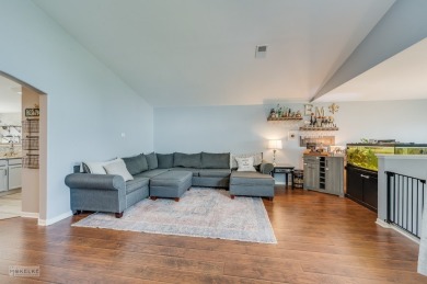 This beauty is calling you home! RARE 3 BEDROOM second floor on Fox Bend Golf Course in Illinois - for sale on GolfHomes.com, golf home, golf lot