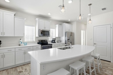 Perfectly ideal Lost Key Townhome - one of the quality originals on Lost Key Golf Club in Florida - for sale on GolfHomes.com, golf home, golf lot