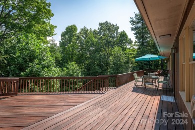 You've found your Mid-Century Modern Oasis! This single-level on Black Mountain Golf Course in North Carolina - for sale on GolfHomes.com, golf home, golf lot