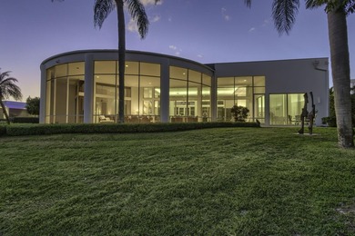 This exceptional home is a classic modern design proving the on Frenchmans Creek Country Club in Florida - for sale on GolfHomes.com, golf home, golf lot