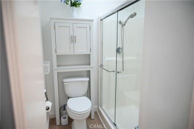 Experience upscale living in this elegantly appointed 2-bedroom on Leisure Village Par 3 Golf Course in California - for sale on GolfHomes.com, golf home, golf lot