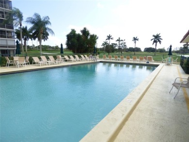 Large Phase 6 Condo with 1459 Sq. Ft. On Par 3 Golf Course-Full on Hollybrook Golf and Tennis Club  in Florida - for sale on GolfHomes.com, golf home, golf lot