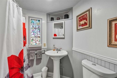 Under contract-accepting backup offers. MOVE-IN READY and priced on Betmar Acres Golf Club in Florida - for sale on GolfHomes.com, golf home, golf lot