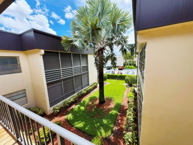 Clean, well-kept Deluxe model in the best section of Kings Point on Kings Point Golf -Flanders Way in Florida - for sale on GolfHomes.com, golf home, golf lot