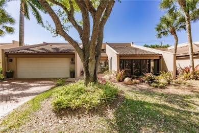 STUNNING and UPDATED Detached Villa with oversized two car on The Landings Yacht, Golf and Tennis Club in Florida - for sale on GolfHomes.com, golf home, golf lot