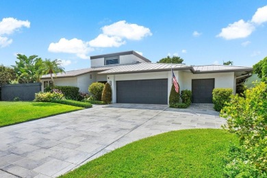 Welcome to 698 E Lakewoode Circle, an exquisite single-story on Hamlet Country Club in Florida - for sale on GolfHomes.com, golf home, golf lot