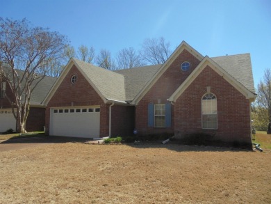 Beautifully maintained 3br, 2ba overlooking the 11th Fairway of on Quail Ridge Golf Course in Tennessee - for sale on GolfHomes.com, golf home, golf lot