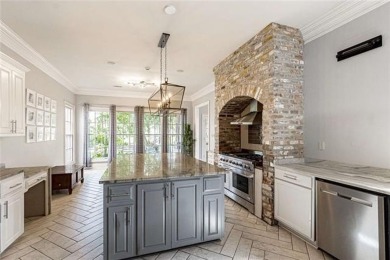 Beautiful fully updated 6 bed 3.5 bath home in the University on  in Louisiana - for sale on GolfHomes.com, golf home, golf lot