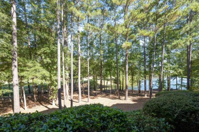 Absolutely beautiful and fully renovated 2 bedroom, 2 bath condo on Reynolds Lake Oconee - The Oconee in Georgia - for sale on GolfHomes.com, golf home, golf lot