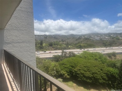 Excellent location, minutes to Pearlridge shopping Center on Pearl Country Club in Hawaii - for sale on GolfHomes.com, golf home, golf lot