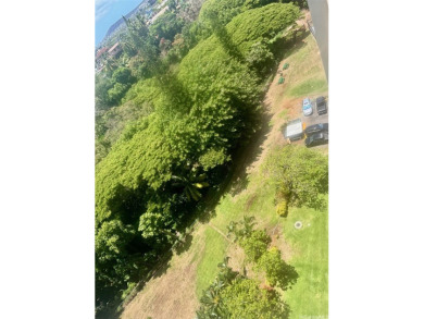 Excellent location, minutes to Pearlridge shopping Center on Pearl Country Club in Hawaii - for sale on GolfHomes.com, golf home, golf lot