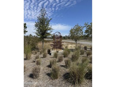 Beautiful corner lot home in Lynn Haven with detached on Panama Country Club in Florida - for sale on GolfHomes.com, golf home, golf lot