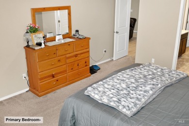 PRICE IMPROVED -- your opportunity just got even better! Welcome on Hunters Point Golf Club in Idaho - for sale on GolfHomes.com, golf home, golf lot