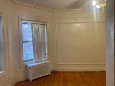 Step back in time in this truly vintage 2 bed/2 full bath condo on South Shore Cultural Ctr. Golf Course in Illinois - for sale on GolfHomes.com, golf home, golf lot