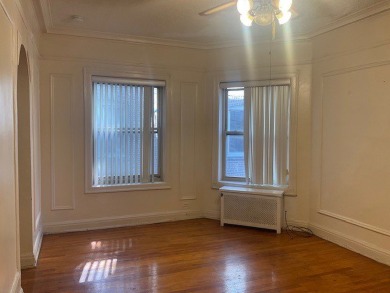 Step back in time in this truly vintage 2 bed/2 full bath condo on South Shore Cultural Ctr. Golf Course in Illinois - for sale on GolfHomes.com, golf home, golf lot
