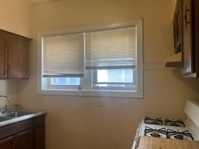 Step back in time in this truly vintage 2 bed/2 full bath condo on South Shore Cultural Ctr. Golf Course in Illinois - for sale on GolfHomes.com, golf home, golf lot