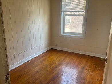 Step back in time in this truly vintage 2 bed/2 full bath condo on South Shore Cultural Ctr. Golf Course in Illinois - for sale on GolfHomes.com, golf home, golf lot