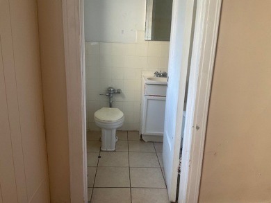Step back in time in this truly vintage 2 bed/2 full bath condo on South Shore Cultural Ctr. Golf Course in Illinois - for sale on GolfHomes.com, golf home, golf lot