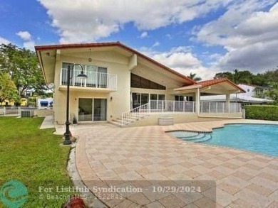 This is an Entertainers home! Walking distance to Granada Golf on Granada Golf Club in Florida - for sale on GolfHomes.com, golf home, golf lot