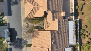 Welcome to this beautiful single-story San Jacinto model condo on Sun Lakes Country Club in California - for sale on GolfHomes.com, golf home, golf lot