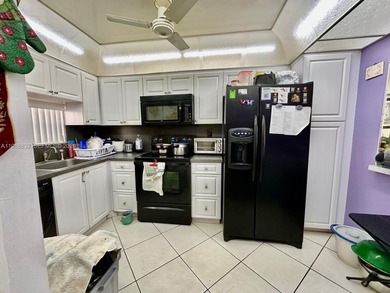 Spacious first floor 2BR/2BA condo in the highly desirable on Hollybrook Golf and Tennis Club  in Florida - for sale on GolfHomes.com, golf home, golf lot