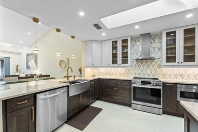 New Initiation fee $150,000 effective 5/2/2026! Recently on Hunters Run Golf and Country Club in Florida - for sale on GolfHomes.com, golf home, golf lot