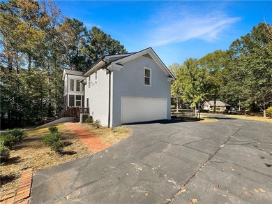 Seller may consider buyer concessions if made in an offer on Newnan Country Club in Georgia - for sale on GolfHomes.com, golf home, golf lot