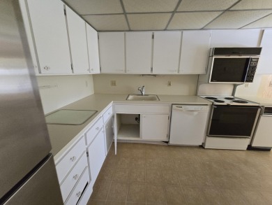This 2 Bedroom Condo with an amazing Golf Course View, awaits on Hunters Run Golf and Country Club in Florida - for sale on GolfHomes.com, golf home, golf lot