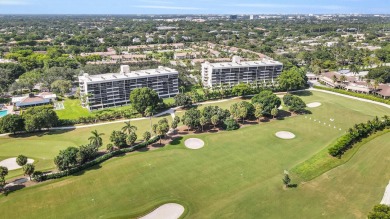 Don't miss this centrally located ground floor apartment with on The Country Club At Boca Raton in Florida - for sale on GolfHomes.com, golf home, golf lot