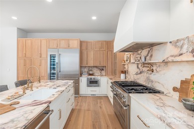 WESTMINSTER COTTAGE Gracefully situated within Stag Brook on Black Mountain Golf Course in North Carolina - for sale on GolfHomes.com, golf home, golf lot