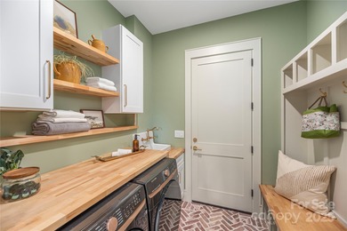 WESTMINSTER COTTAGE Gracefully situated within Stag Brook on Black Mountain Golf Course in North Carolina - for sale on GolfHomes.com, golf home, golf lot