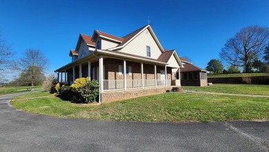 LOCATION! LOCATION! LOCATION! The opportunities for this on Dale Hollow Lake Golf Course in Kentucky - for sale on GolfHomes.com, golf home, golf lot