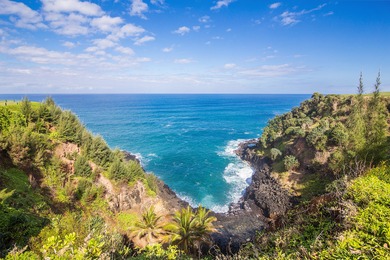 Located in Princeville within the ocean bluff complex of Pali Ke on Makai Golf Club At Princeville in Hawaii - for sale on GolfHomes.com, golf home, golf lot