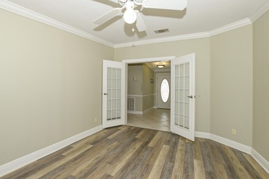 Priced to Sell!3 Bedroom / 2 Bath, over 1,700 SF.Open floor plan on Savanna Golf Club in Florida - for sale on GolfHomes.com, golf home, golf lot