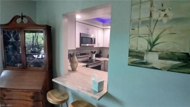 REDUCED 10K .SELLER HAS RECENTLY UPDATED THE MASTER BATH NEW on Royal Palm Golf Club in Florida - for sale on GolfHomes.com, golf home, golf lot