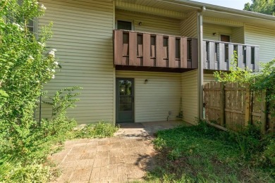 Located at 803 Cardinal Creek BLVD Unit B, Norman, OK 73072 on Jimmie Austin OU Golf Club in Oklahoma - for sale on GolfHomes.com, golf home, golf lot