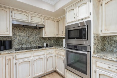 Stunning 4 bedroom, 3 bathroom home sitting on just shy of a on Kern River Golf Course in California - for sale on GolfHomes.com, golf home, golf lot