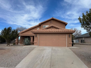 This is a beautiful home with 4 bedrooms, 3 bathrooms and a on Desert Lakes Golf Course in New Mexico - for sale on GolfHomes.com, golf home, golf lot
