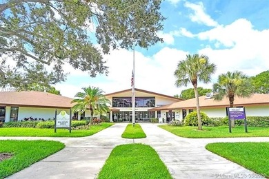 MOVE-IN READY UNIT -- MOTIVATED SELLER! SUBMIT YOUR OFFER.
 on Flamingo Lakes Country Club in Florida - for sale on GolfHomes.com, golf home, golf lot