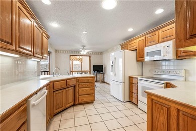 Need space ?  A  25 ' x 44 '  flex area with full wall of on Bella Vista Country Club - Scottsdale in Arkansas - for sale on GolfHomes.com, golf home, golf lot