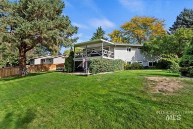 Nestled on the 7th fairway of Eagle Hills Golf Course, this on Eagle Hills Golf Course in Idaho - for sale on GolfHomes.com, golf home, golf lot