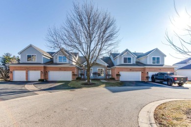 Beautiful 3+ Bedroom Townhome with over 3000 sq ft of finished on RedTail Golf Club in Illinois - for sale on GolfHomes.com, golf home, golf lot