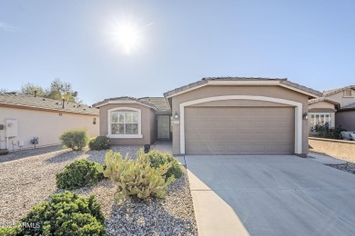 Welcome to your RETREAT! This SPLIT 2-BR/2 bath home is in the on Lone Tree Golf Club in Arizona - for sale on GolfHomes.com, golf home, golf lot