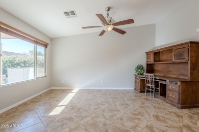 Welcome to your RETREAT! This SPLIT 2-BR/2 bath home is in the on Lone Tree Golf Club in Arizona - for sale on GolfHomes.com, golf home, golf lot